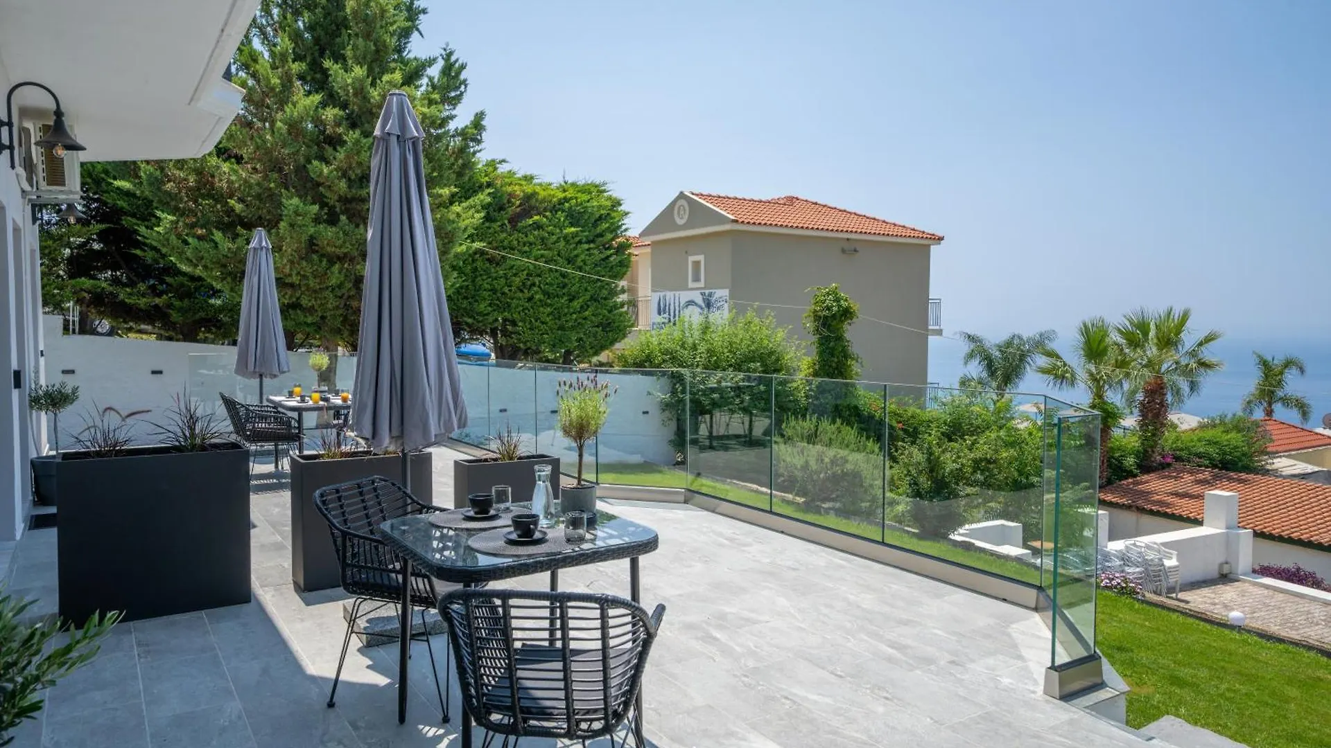 Pnoe Luxury Apartments ロウダータ ギリシャ